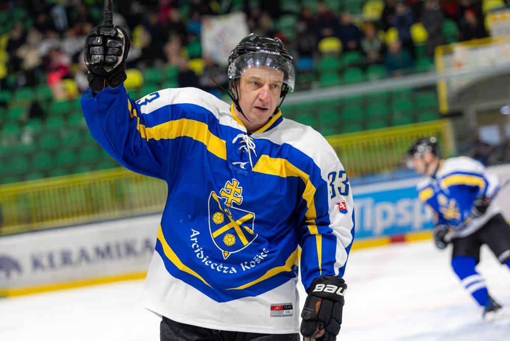 10. ročník charitatívneho hokejového turnaja kňazov a rehoľníkov v Žiline