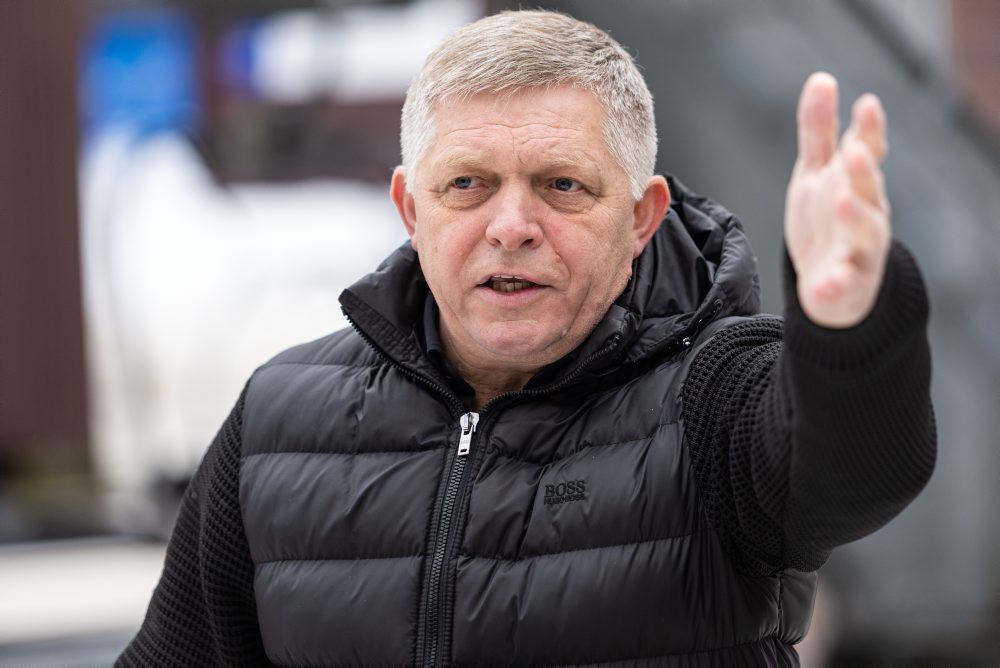 Predseda vlády SR Robert Fico sa oboznámil s priebehom lyžiarskeho kurzu žiakov strednej školy v lyžiarskom stredisku v Oščadnici 