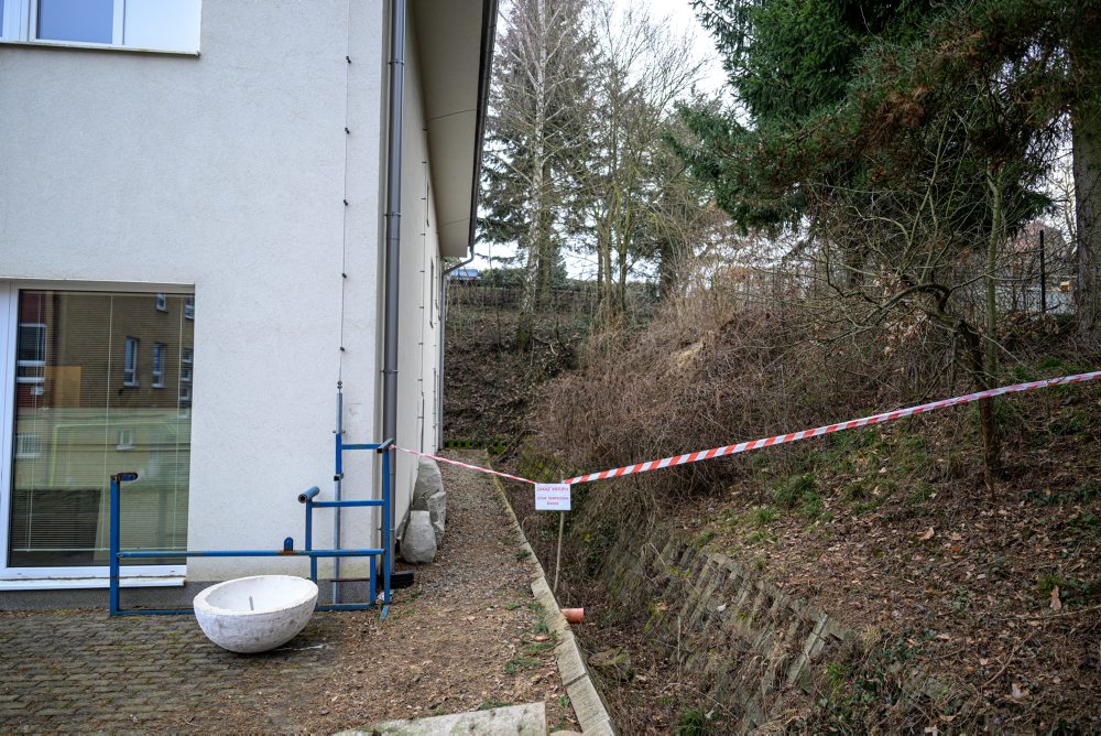 Mesto Prešov po zosuve svahu pri škole vyhlásilo mimoriadnu situáciu