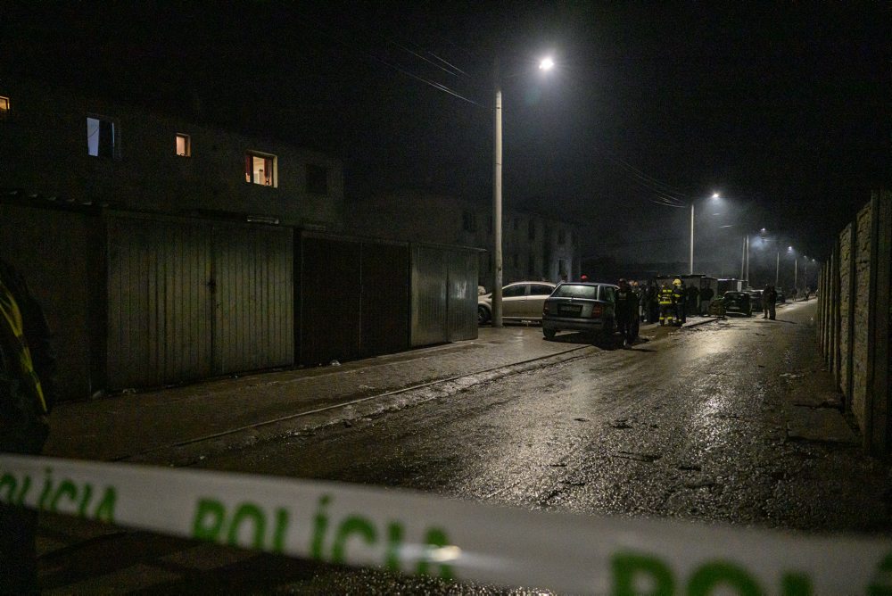 HaZZ: V Lemešanoch horí bytový dom, zasahujú tam hasiči