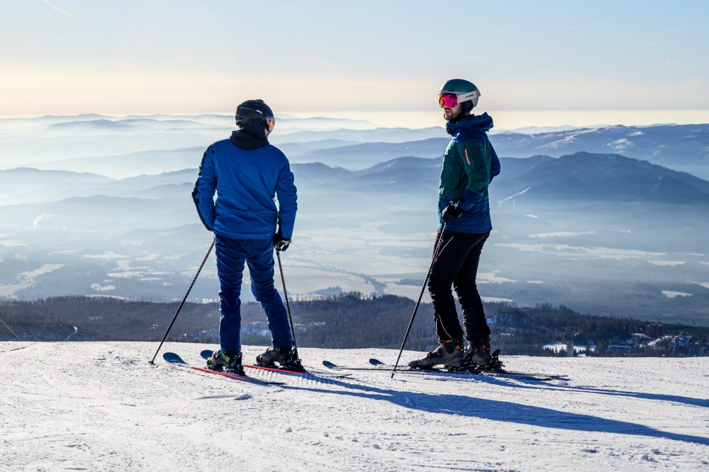 Lyžovačka na Štrbskom plese vo Vysokých Tatrách 