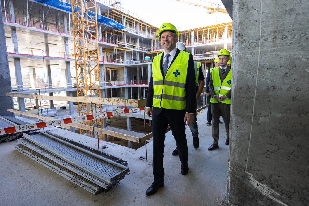 Zdravie: Na najvyššom bode stavby novej martinskej nemocnice osadili glajchu