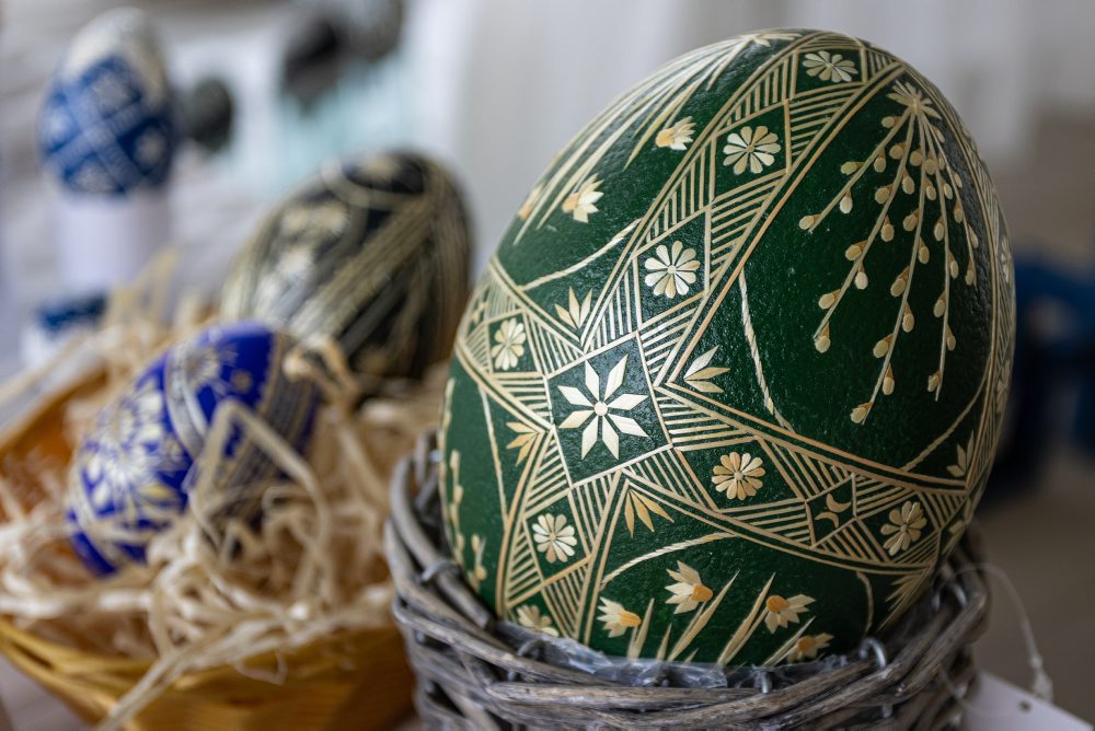 16. ročník celoslovenskej prehliadky kraslíc Vandrovalo vajce v Rajci