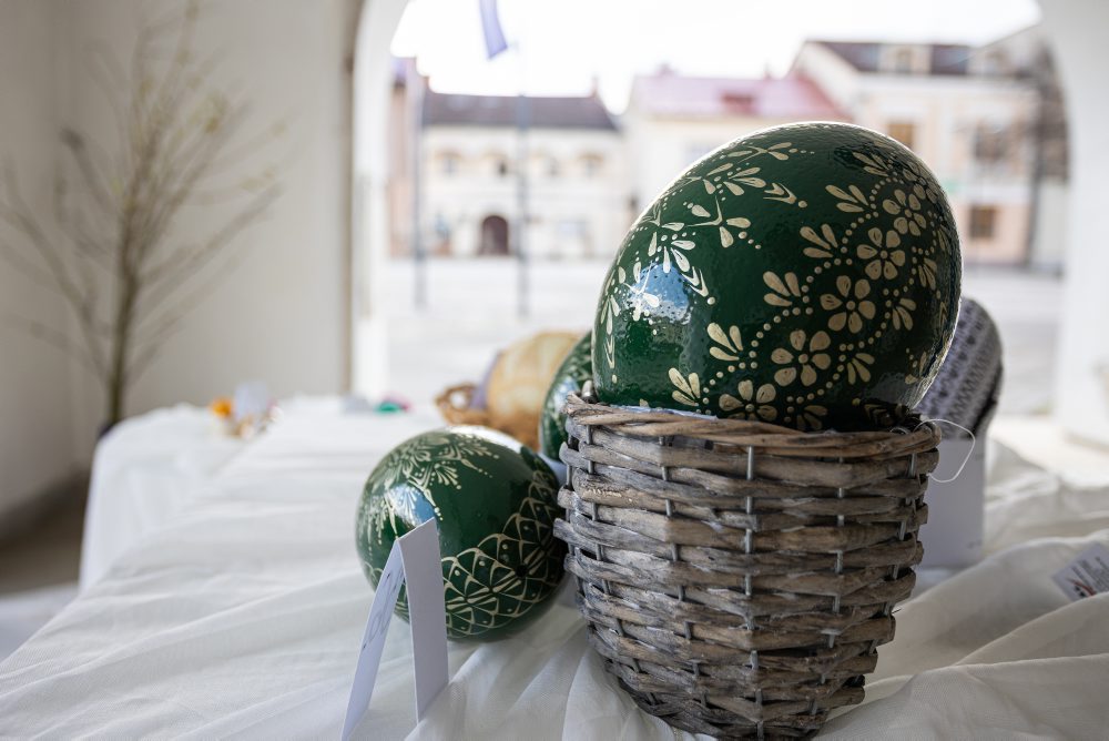 16. ročník celoslovenskej prehliadky kraslíc Vandrovalo vajce v Rajci