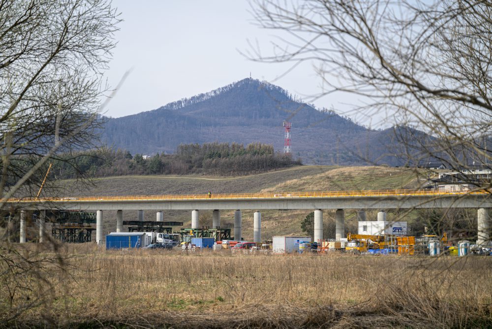 Výstavba rýchlostnej cesty R4 pri Prešove
