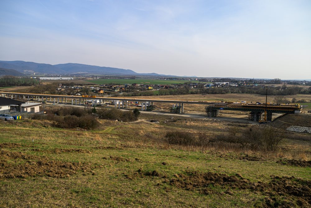 Výstavba rýchlostnej cesty R4 pri Prešove