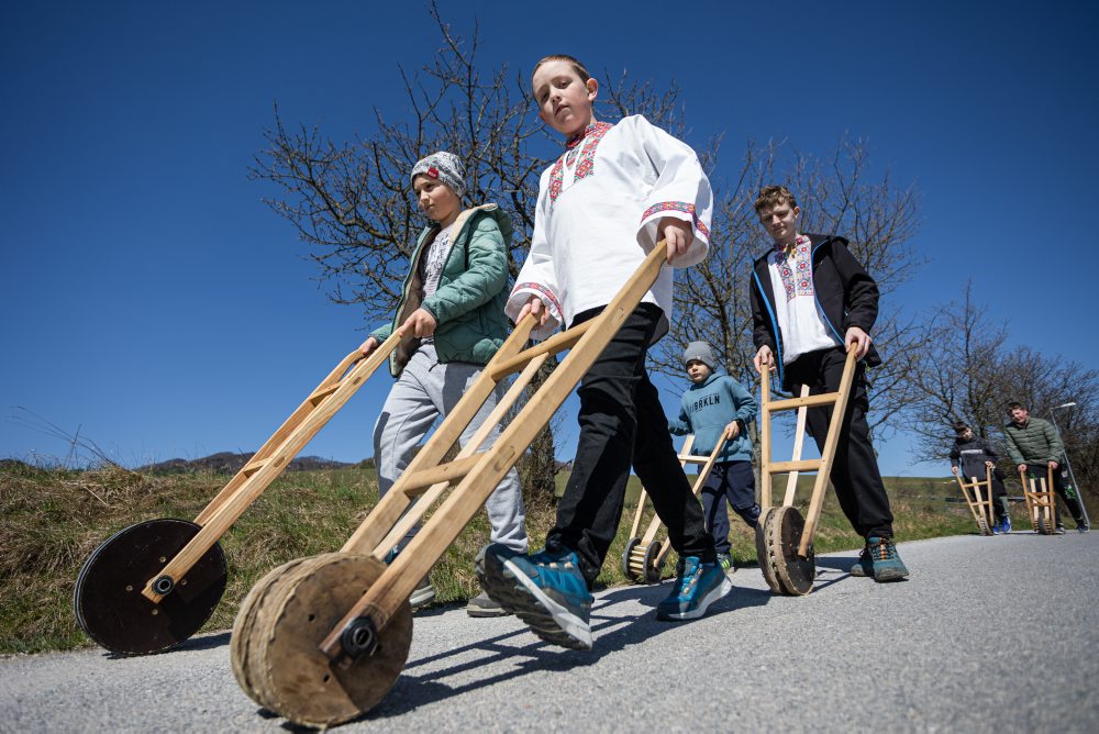 Rapkanie cez veľkonočné sviatky v obci Zbyňov v Rajeckej doline
