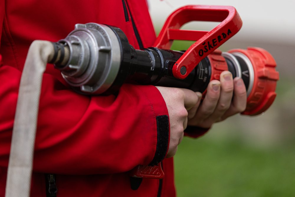 Veľkonočná oblievačka so šibačkou s dobrovoľnými hasičmi v okrese Kysucké Nové Mesto