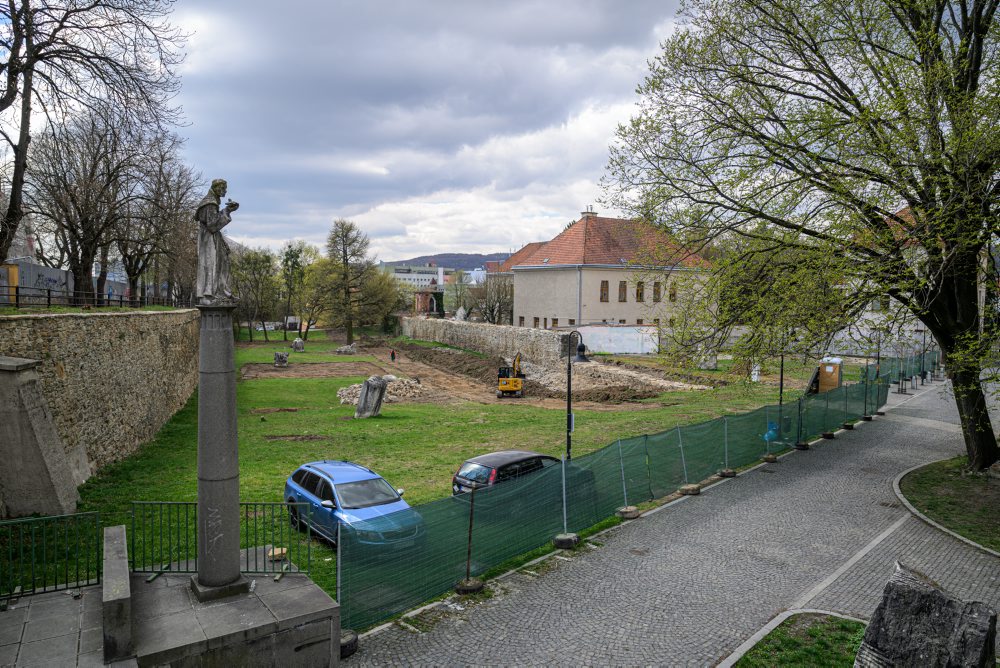 Obnova Záhrady umenia a Kmeťovho stromoradia v Prešove 