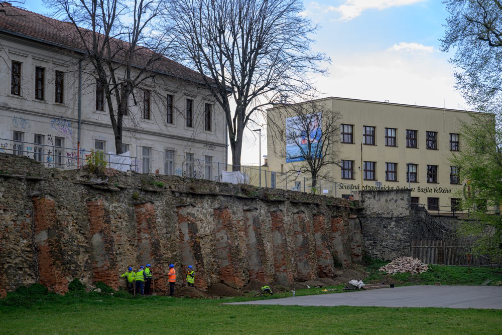 Obnova Záhrady umenia a Kmeťovho stromoradia v Prešove 