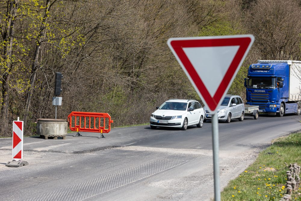 Rekonštrukcia cesty I/64 medzi Rajeckými Teplicami a mestskou časťou Poluvsie