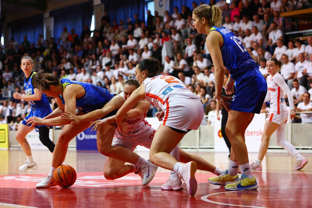 MBK Ružomberok - Piešťanské Čajky