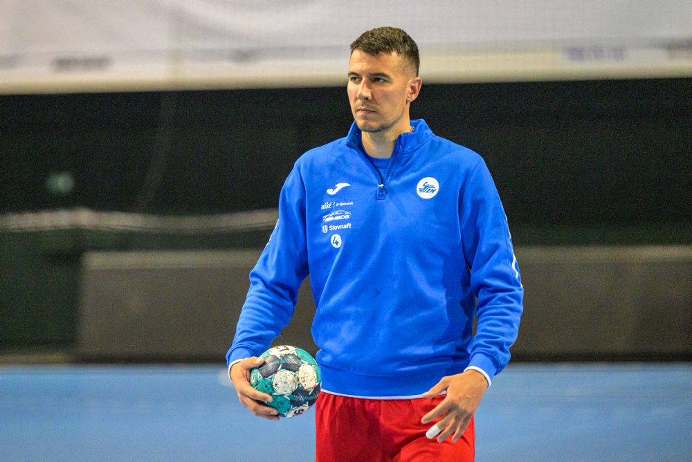 Tréning mužskej hádzanárskej reprezentácie pred barážovým dvojzápasom proti Severnému Macedónsku