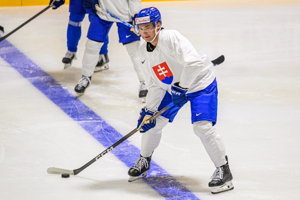 Prvý tréning slovenskej hokejovej reprezentácie pred otvorením 89. majstrovstiev sveta v ľadovom hokeji vo Švajčiarsku