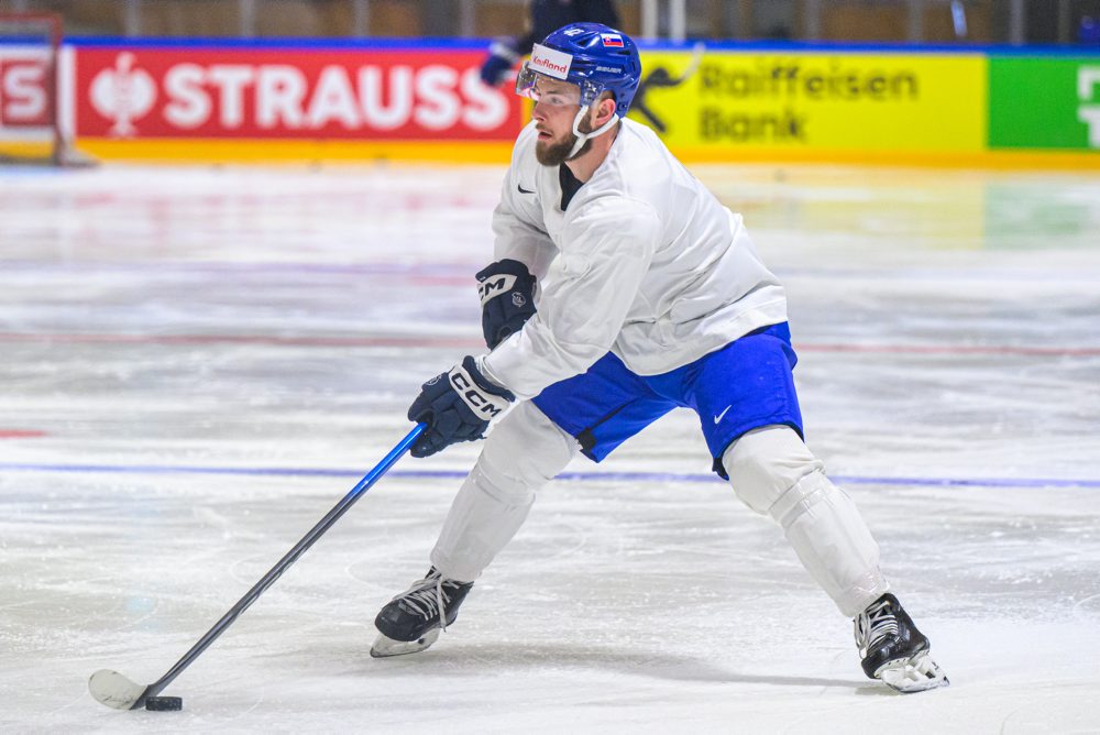 Tréning slovenskej hokejovej reprezentácie na zápas proti Slovinsku 