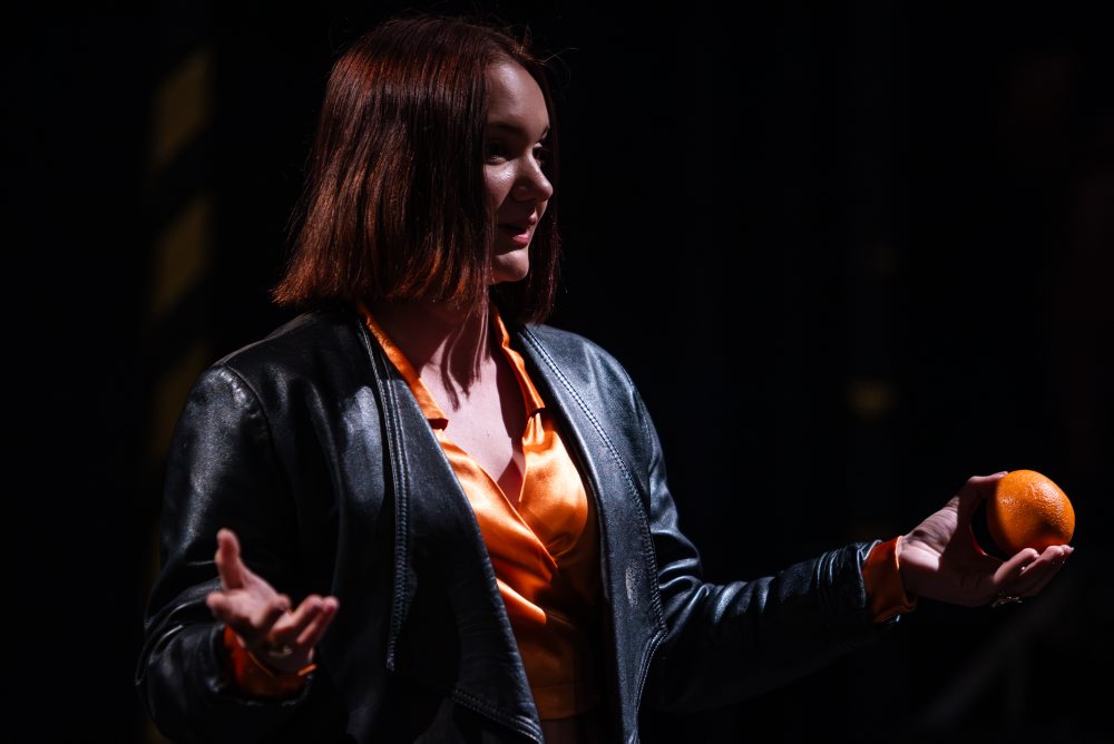 Otvorená skúška pred premiérou novej inscenácie Všetko je B v Mestskom divadle v Žiline