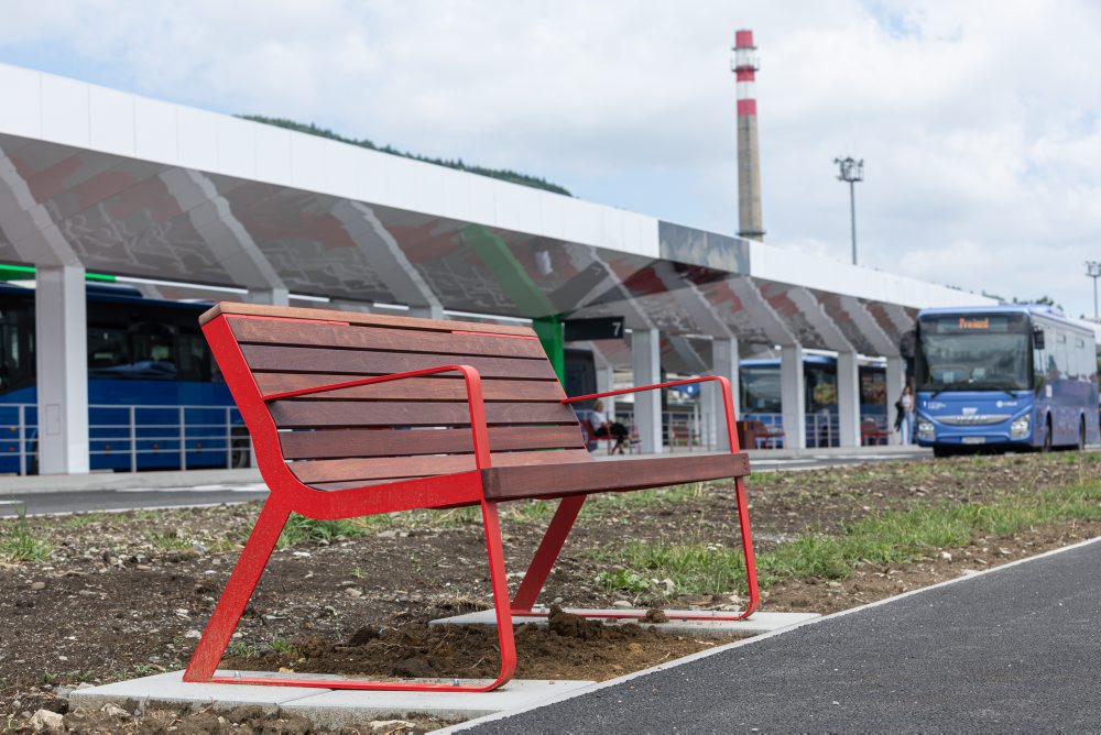 Slávnostné prevzatie zrekonštruovanej autobusovej stanice od zhotoviteľa v Kysuckom Novom Meste