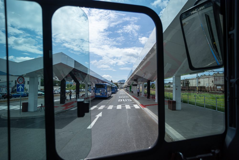 Slávnostné prevzatie zrekonštruovanej autobusovej stanice od zhotoviteľa v Kysuckom Novom Meste