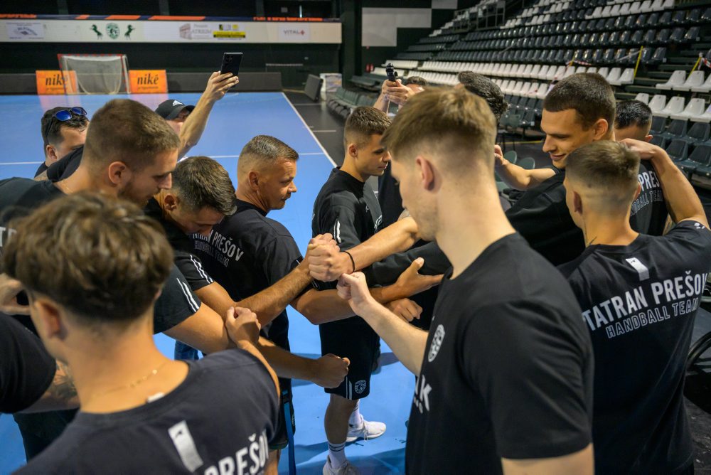 Brífing hádzanárov Tatrana Prešov pred začiatkom prípravy