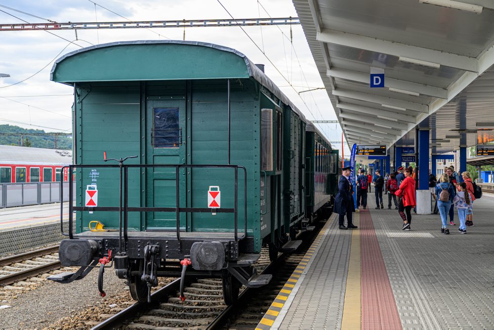 Slávnostné vypravenie Retrovlaku na Kraj sveta z Košíc do Betliara