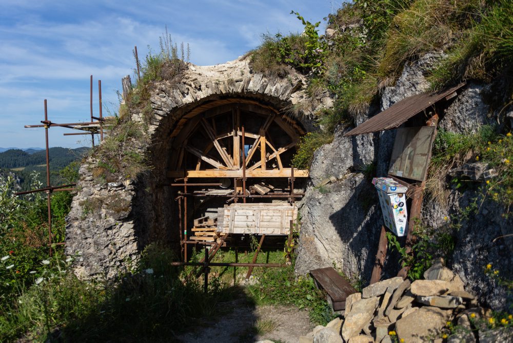 Obnova hradu Hričov