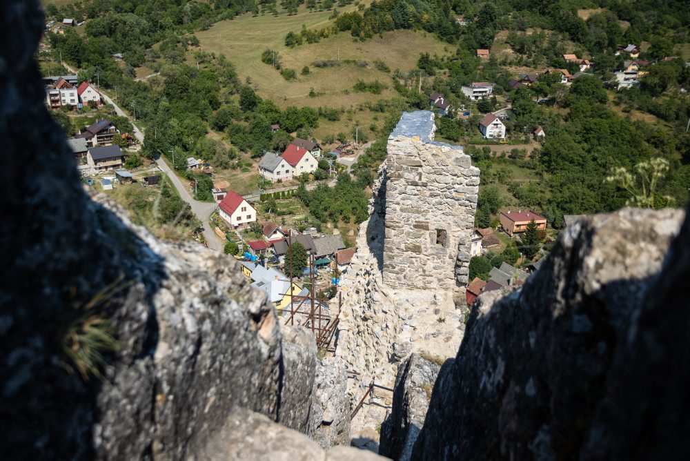 Obnova hradu Lednica v rámci projektu Ľudia a hrady 