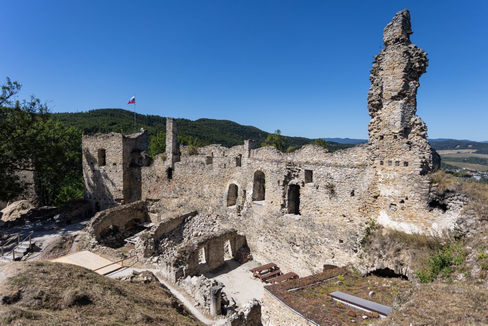 Obnova hradu Bystrica nad Považským Podhradím