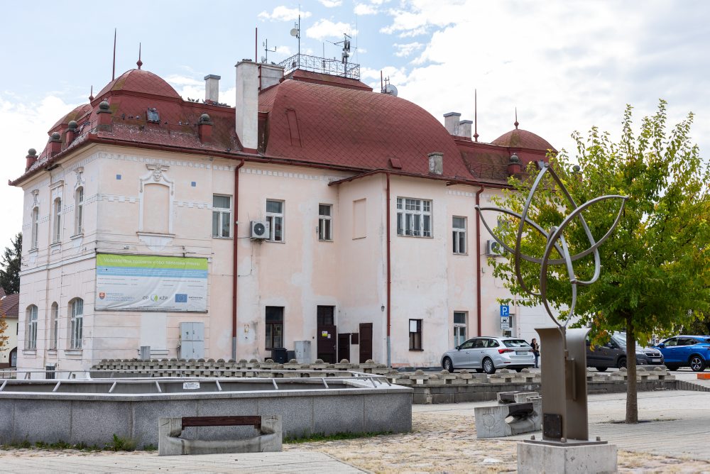 Budova obecného a matričného úradu v obci Nitrianske Pravno