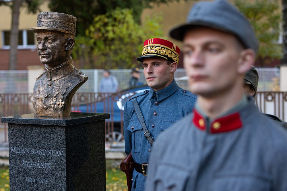 Slávnostné odhalenie busty generála Milana Rastislava Štefánika v Martine