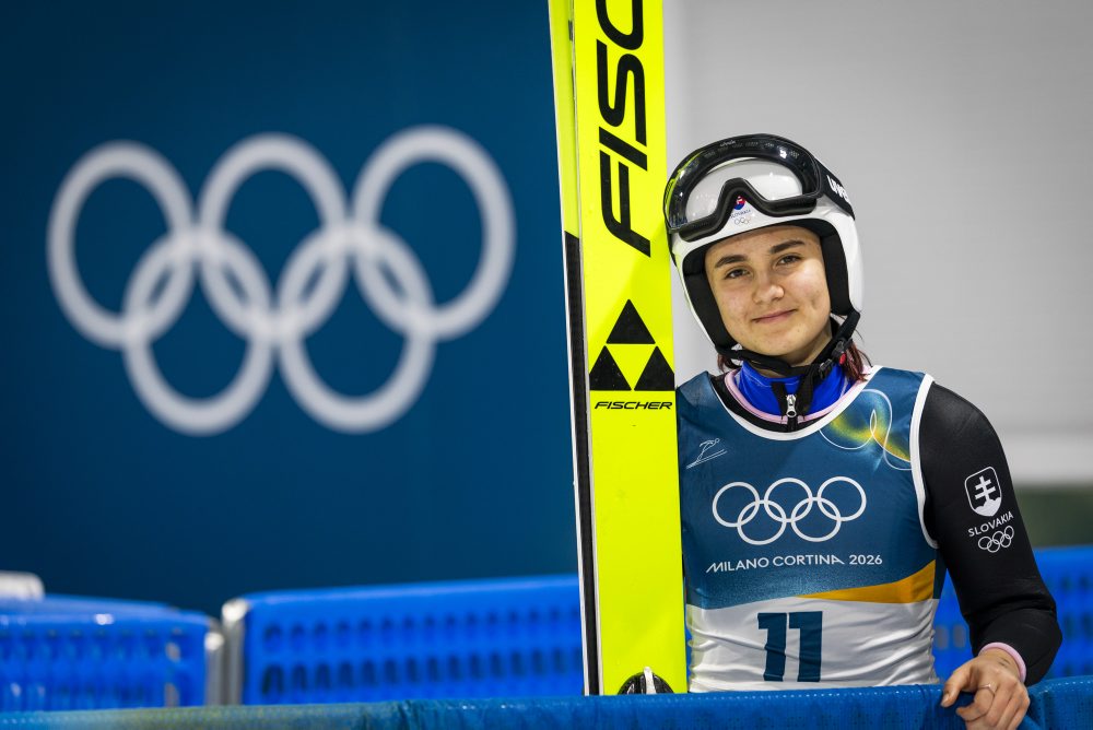 Skoky na lyžiach žien na strednom mostíku 