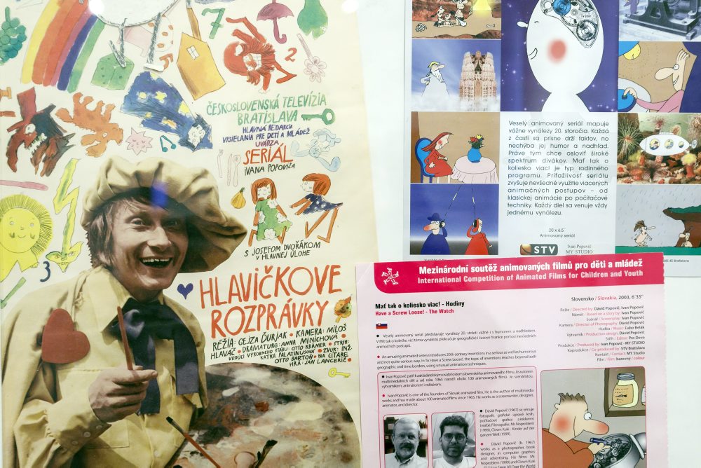 Sprievodná výstava Kreslené svety Ivana Popoviča. A keby len jeho! vo výstavných priestoroch Univerzitnej knižnice v Bratislave