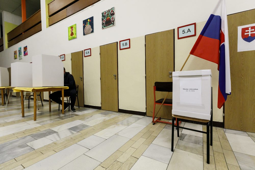 Spojené voľby a referendum v bratislavskej Petržalke