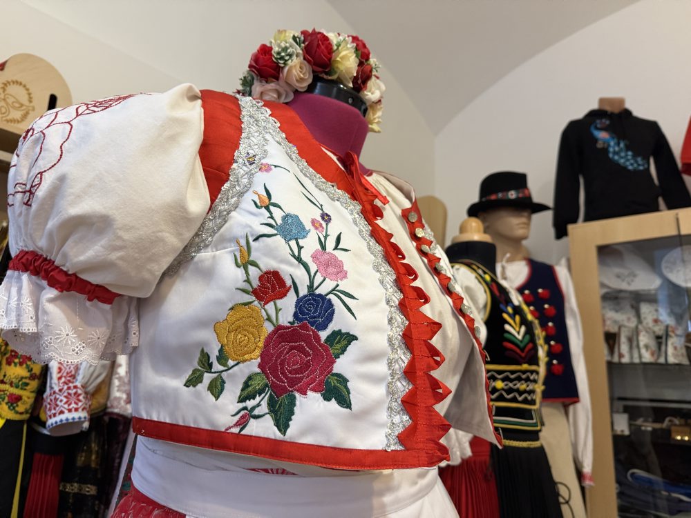 Sviatočné kroje patrili aj k Vianociam, dedili sa z generácie na generáciu