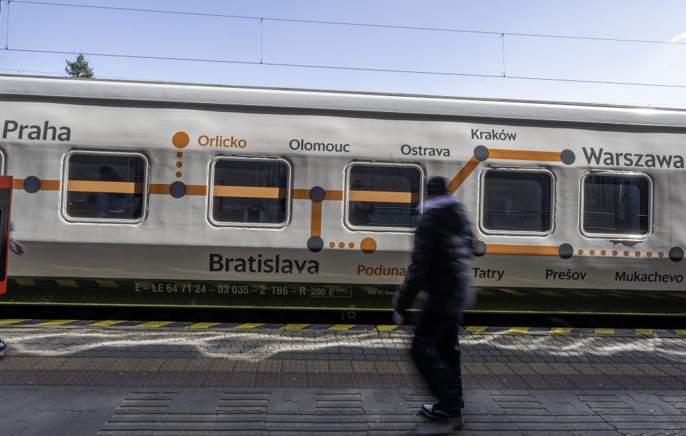 Leo Express nasadí na nové linky z Prahy do Bratislavy a Prešova upravené vlakové súpravy 