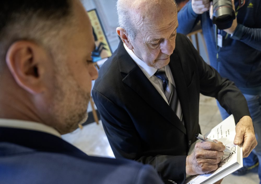 Prezident SR Peter Pellegrini prijal v Prezidentskom paláci v Bratislave majstrov Európy vo futbale z roku 1976 v Belehrade