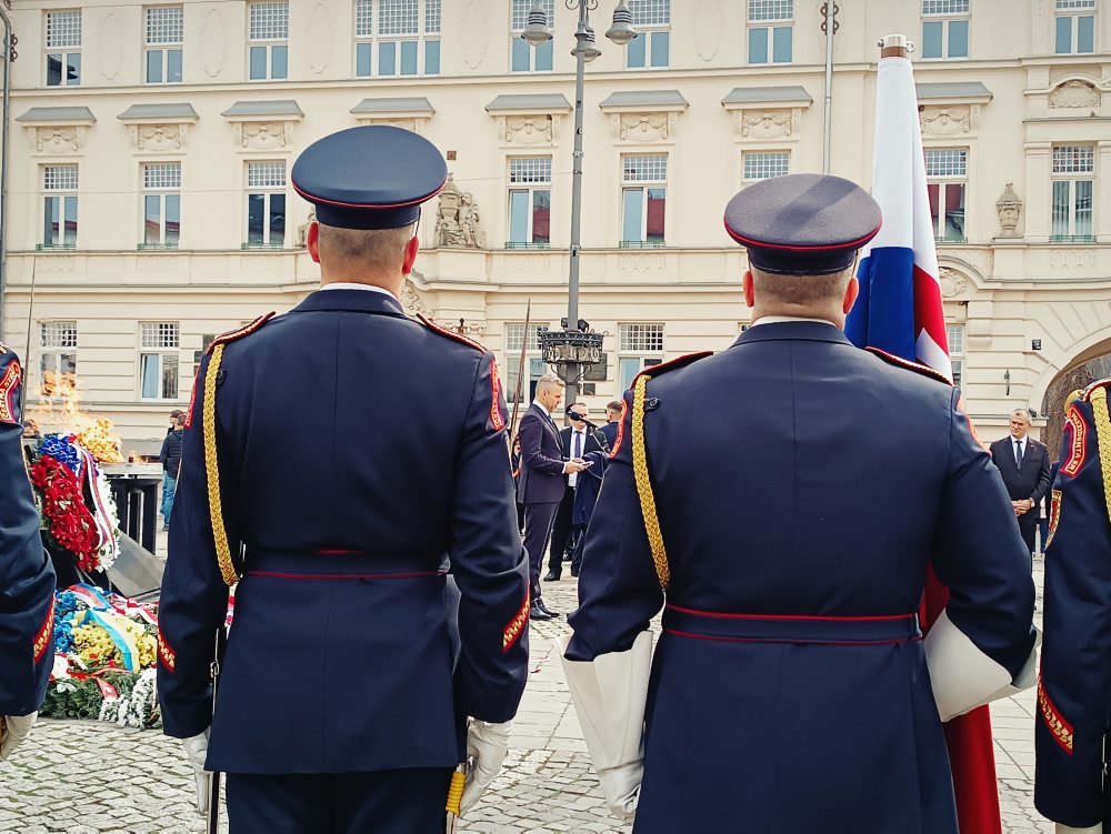 Na Námestí SNP v Banskej Bystrici si pripomenuli 81. výročie oslobodenia mesta