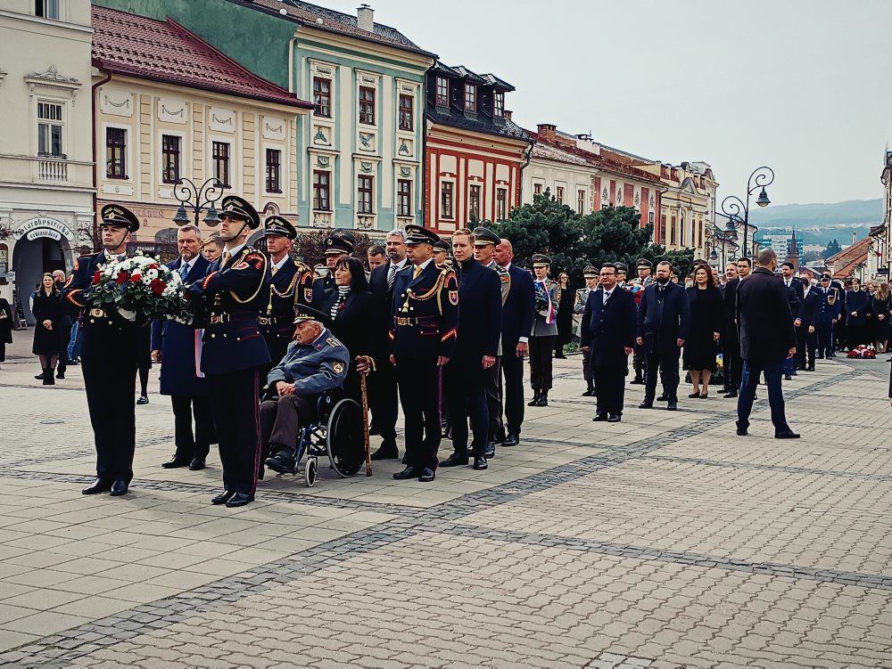 Na Námestí SNP v Banskej Bystrici si pripomenuli 81. výročie oslobodenia mesta