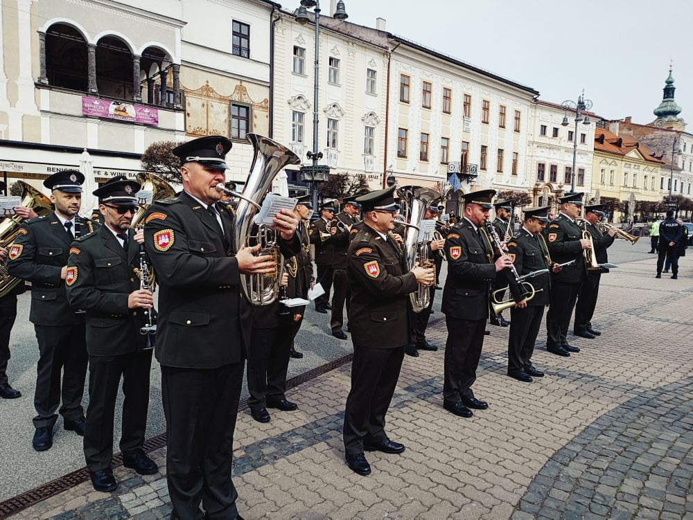 Na Námestí SNP v Banskej Bystrici si pripomenuli 81. výročie oslobodenia mesta