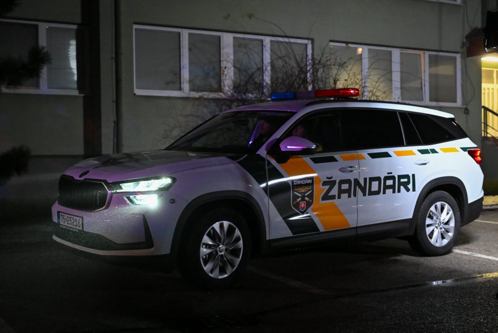 R. Kaliňák: Do služby naprieč Slovenskom nastúpili prvé žandárske hliadky