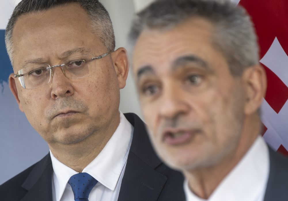 Tlačová konferencia ministra financií SR Ladislava Kamenického a hlavného ekonóma OECD Stefana Scarpettu k predstaveniu správy - Ekonomický prehľad OECD pre Slovensko 2026