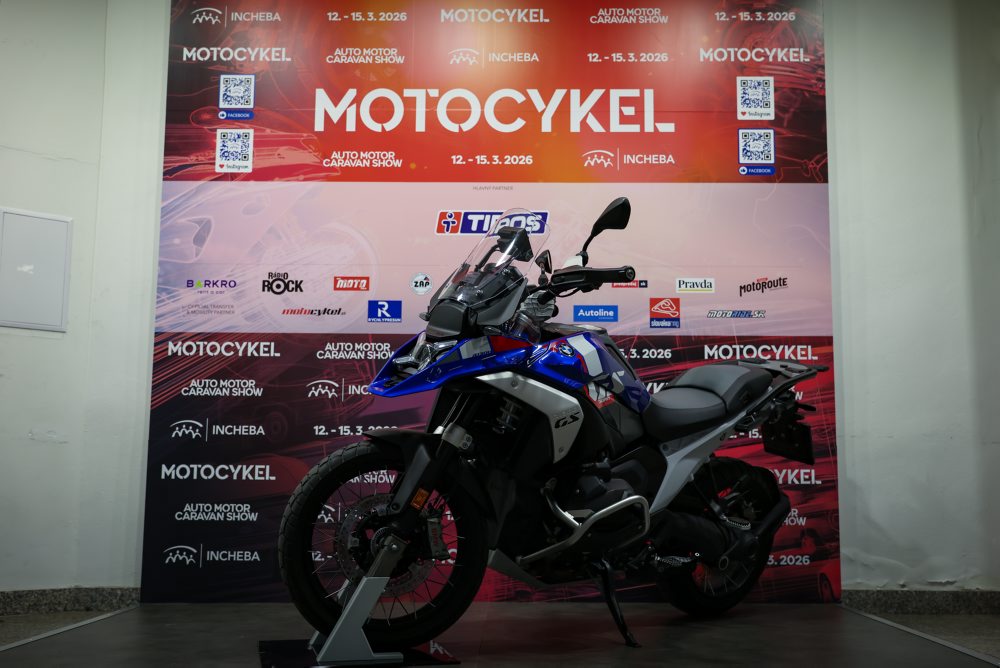 Najväčšia domáca prehliadka motoriek, áut aj karavanov sa začala v Bratislave