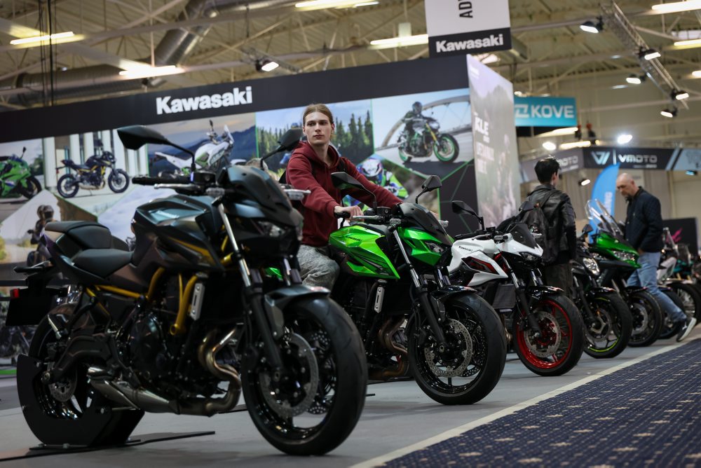 Najväčšia domáca prehliadka motoriek, áut aj karavanov sa začala v Bratislave