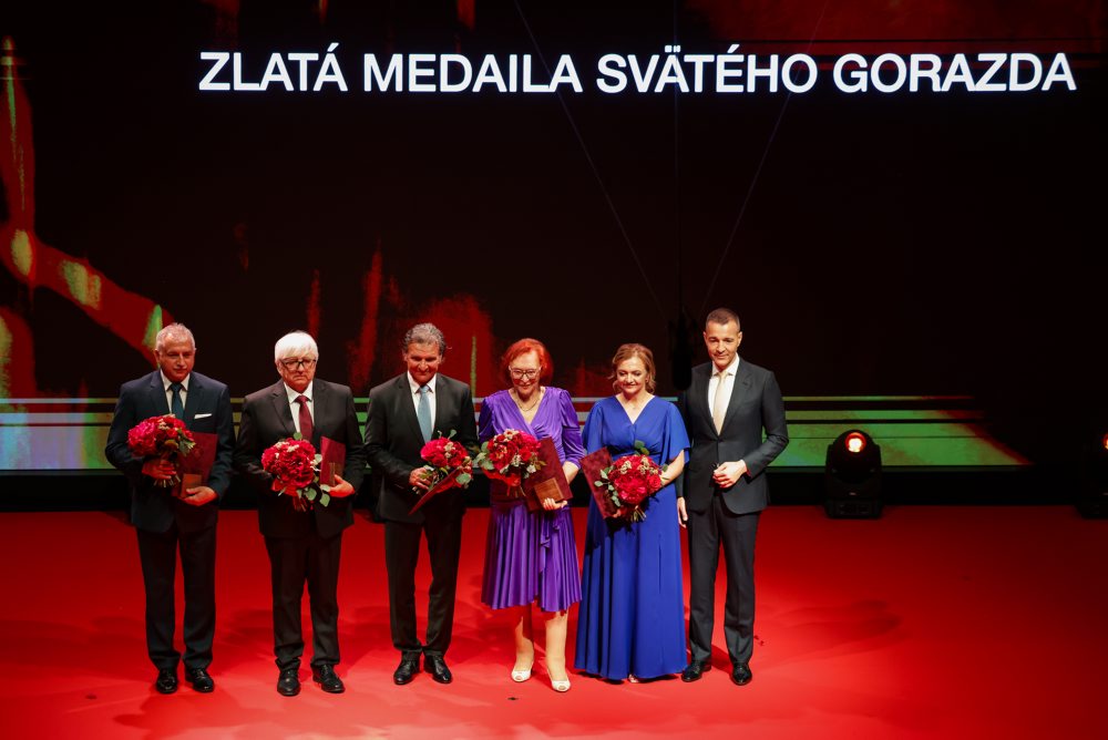Minister školstva Drucker ocenil inšpiratívnych učiteľov a talentovaných žiakov