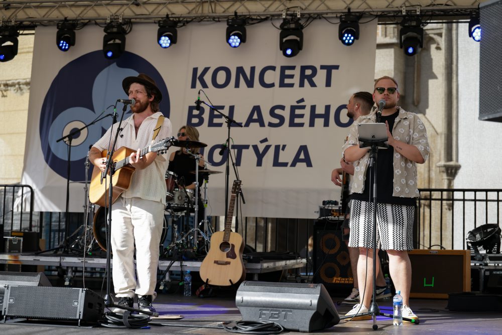 Koncert Belasého motýľa na Hlavnom námestí v Bratislave