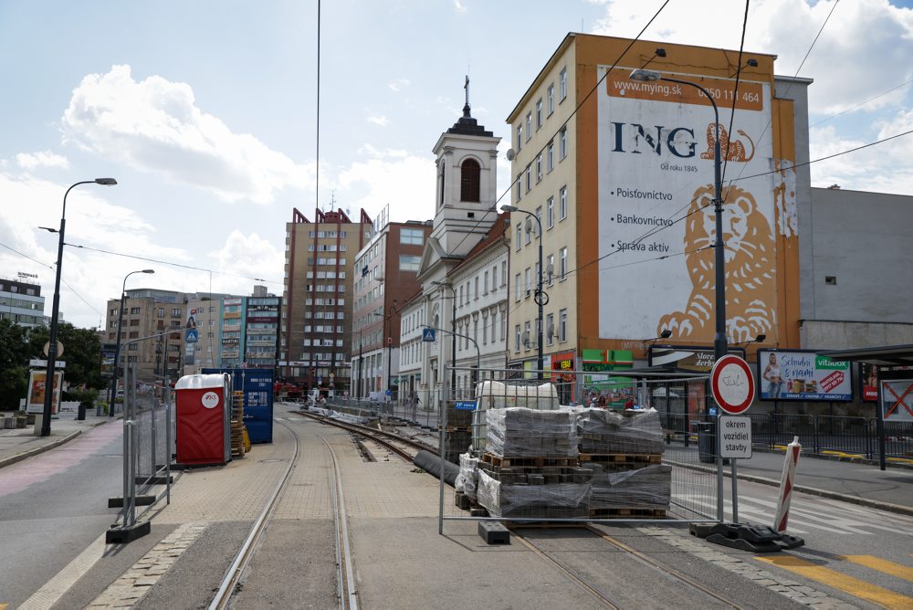 Priebeh cestných prác na Špitálskej ulici v Bratislave 