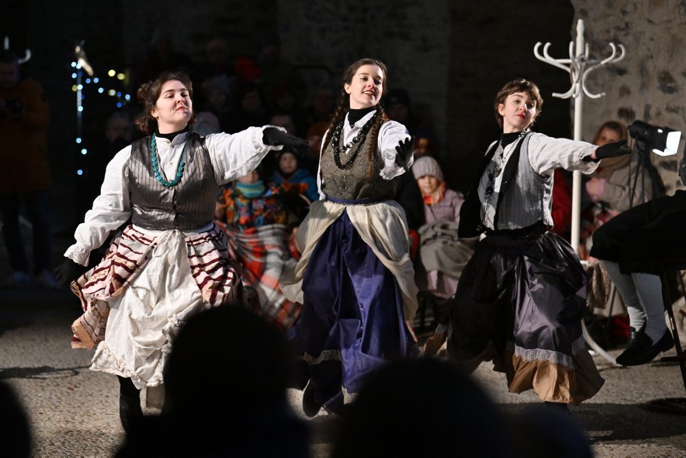 Divadelné predstavenie Labutieho jazera na Červenom Kameni 