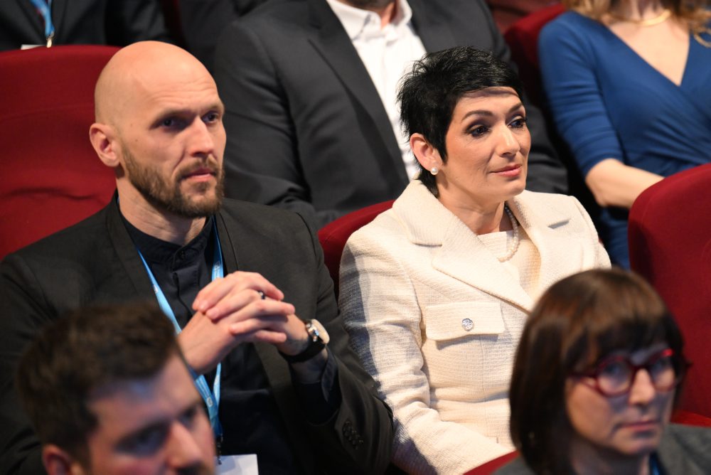 Snem PS zvolil opätovne za predsedu hnutia M. Šimečku