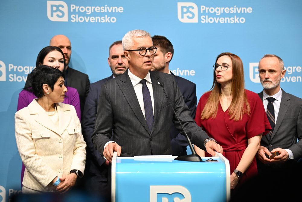 M. Šimečka zostáva na čele PS, hnutie odmietlo spoluprácu s koalíciou a Republikou
