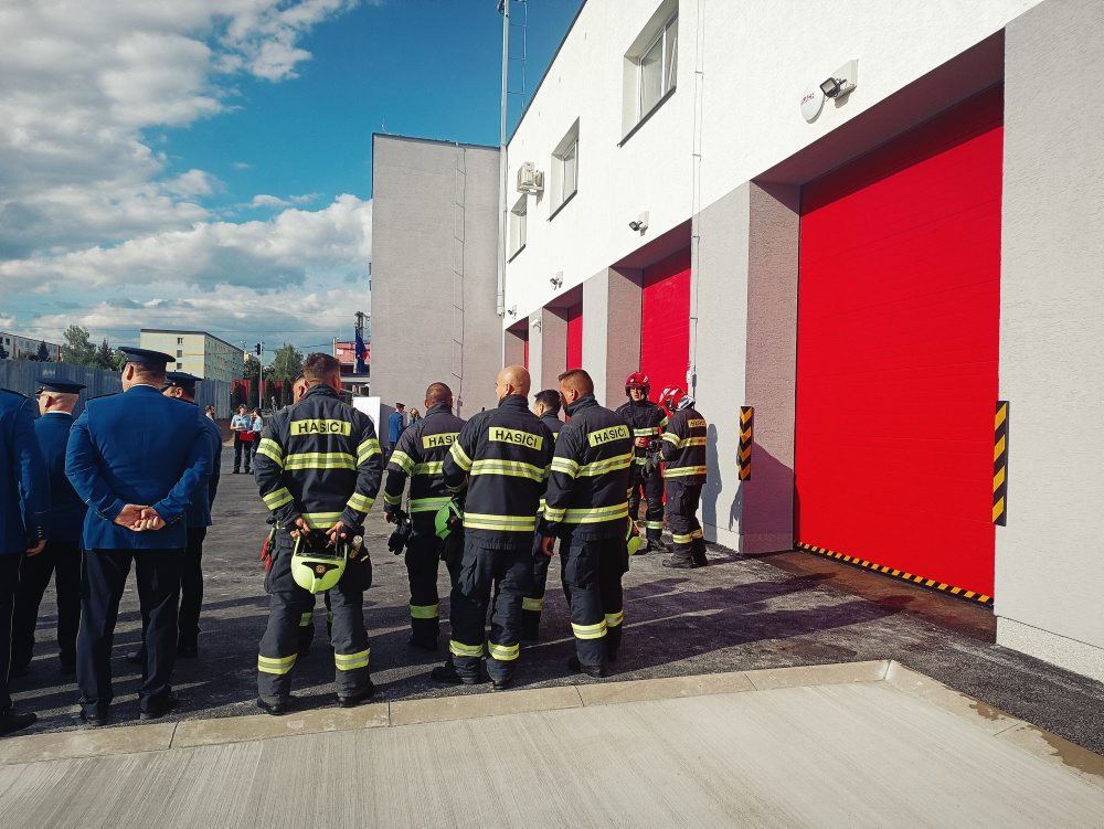 HaZZ: V Poltári otvorili novú hasičskú stanicu, pribudlo aj vozidlo Scania