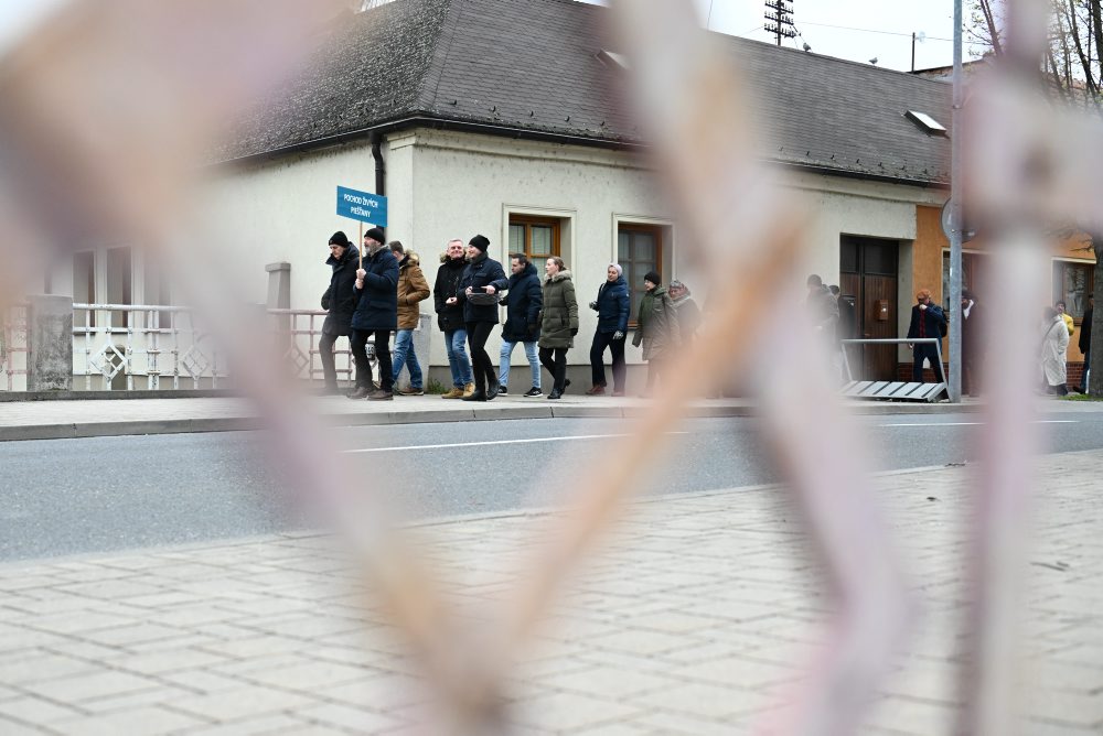 Atmosféra pochodu živých v Piešťanoch - Spomienka na výročie prvého transportu židovských dievčat a žien z mesta